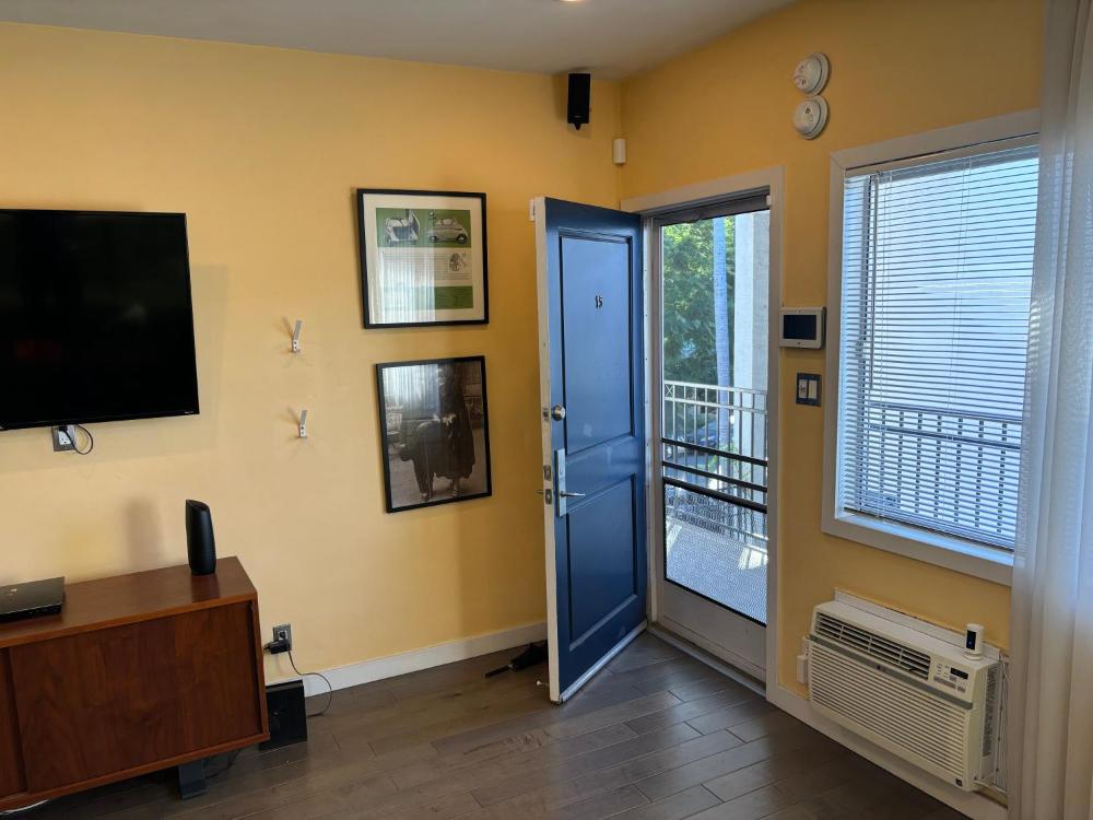 west hollywood condo